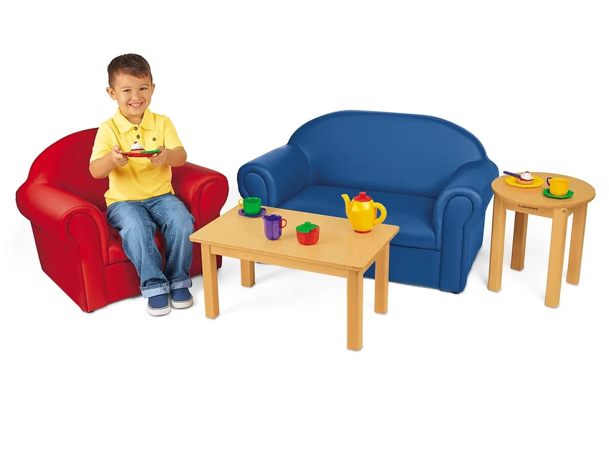 Easy-Clean Comfy Couch - US 8739