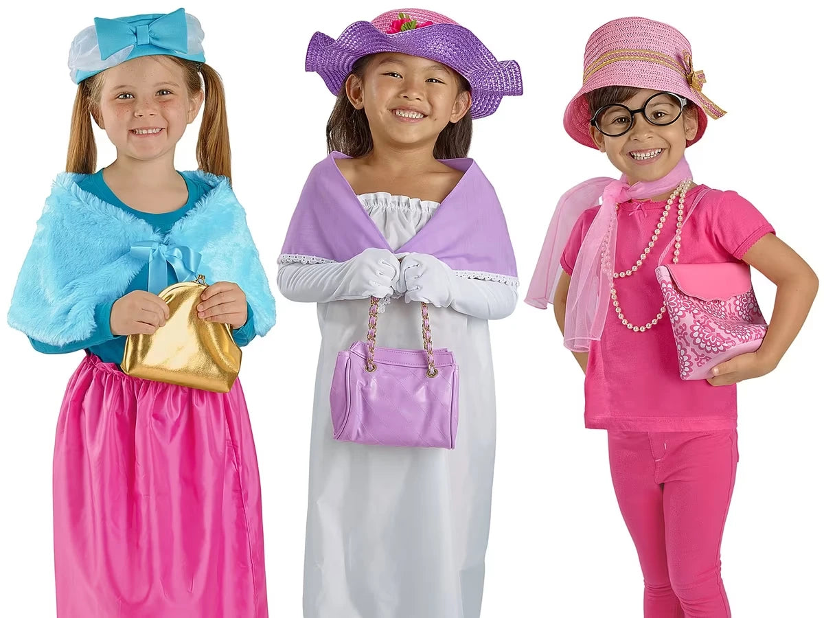 Grandma’s Dress-Up Trunk - US 4135
