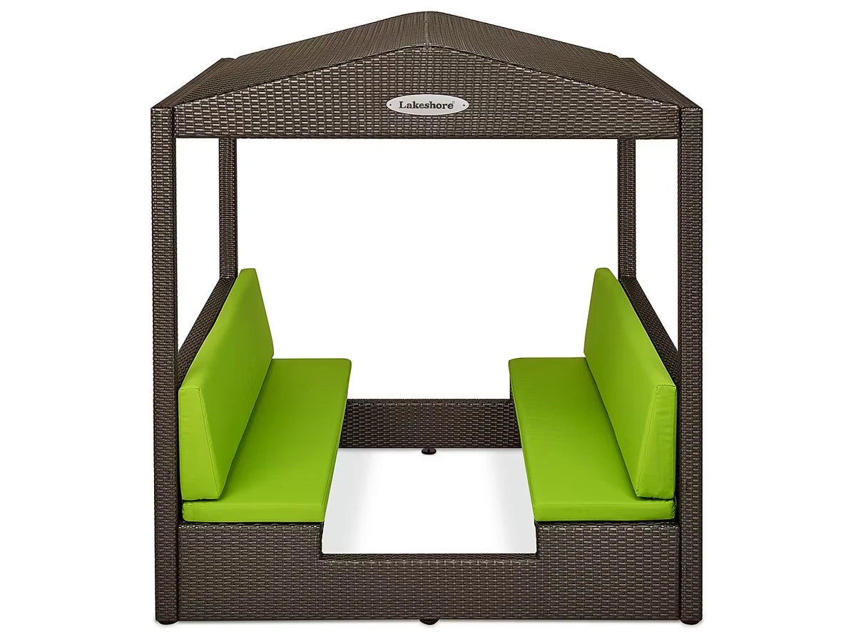 Outdoor Cozy Cabana - US 9299