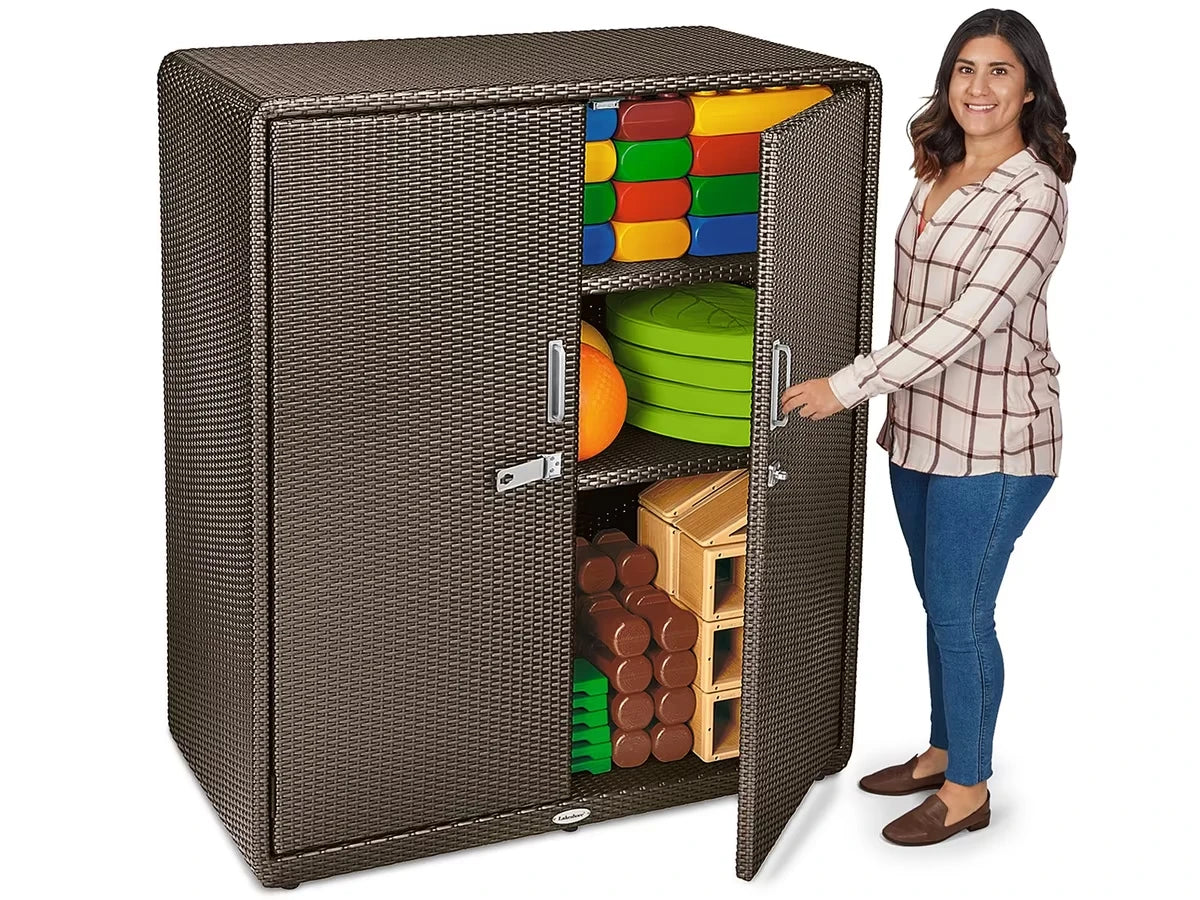 Outdoor Lockable Storage Cabinet - US 5317